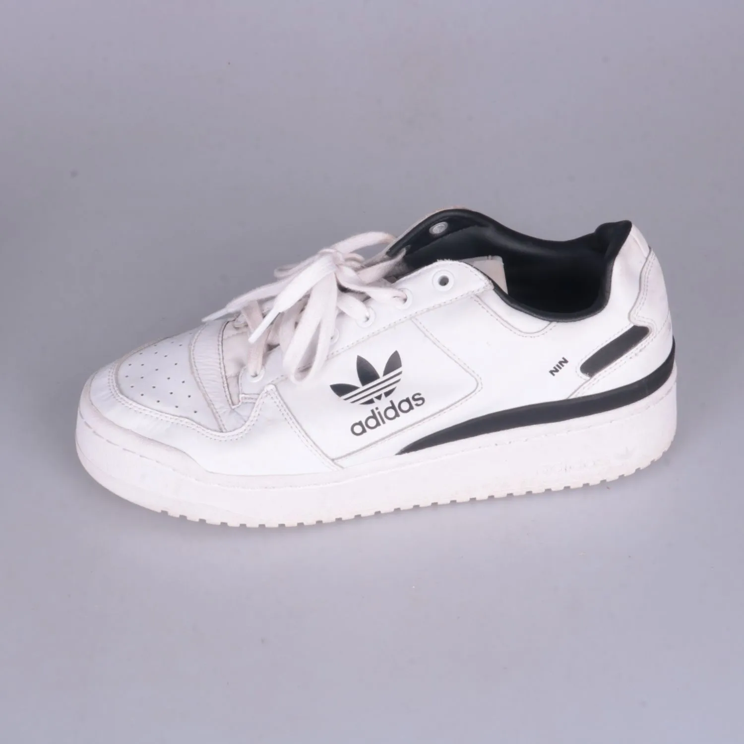 кроссовки Adidas