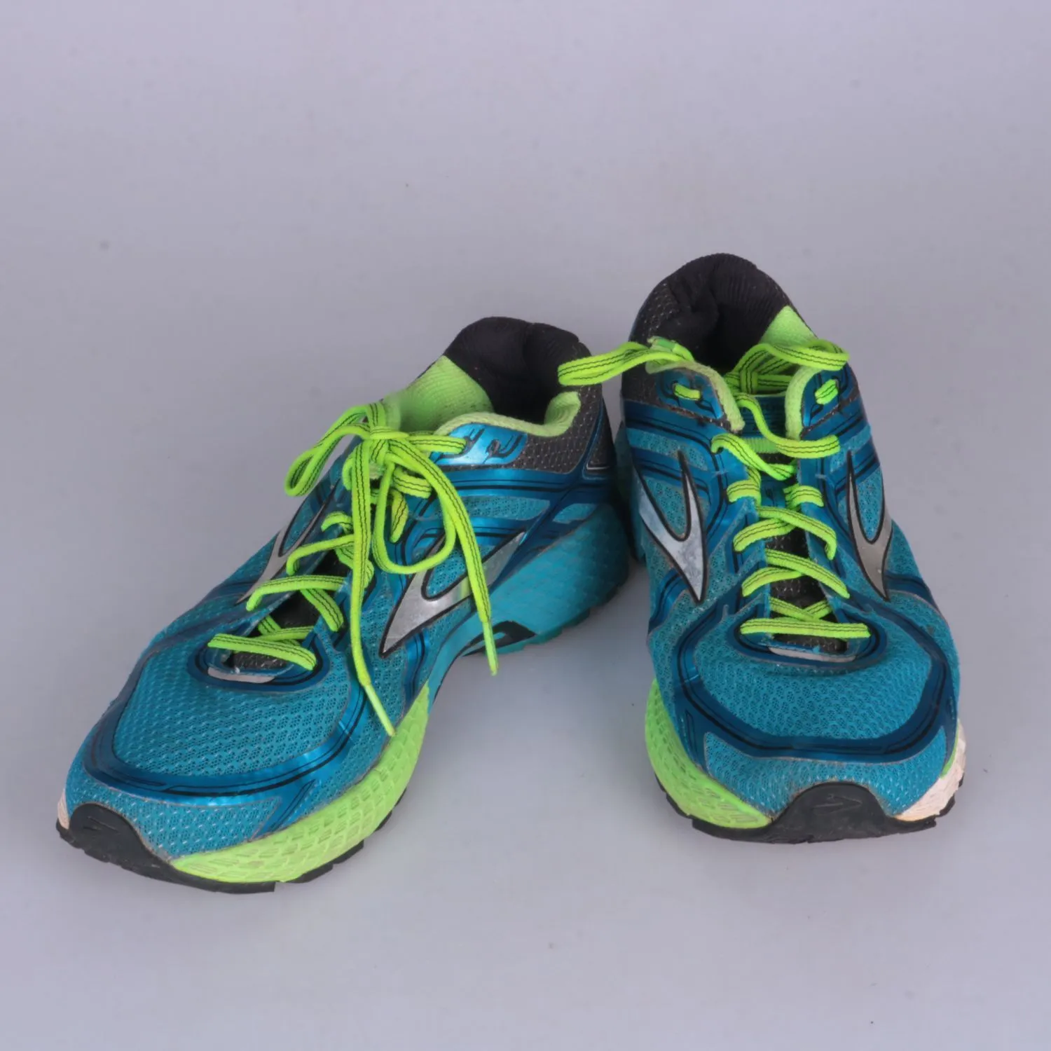 кроссовки Brooks